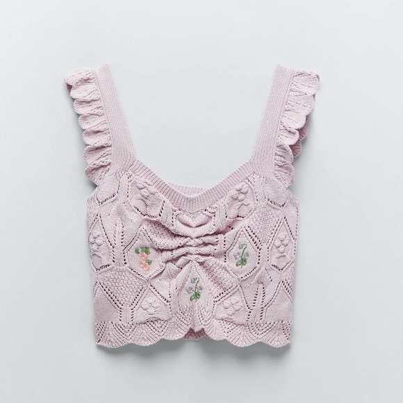 Zara Tops - Zara Floral Knit Top Pink